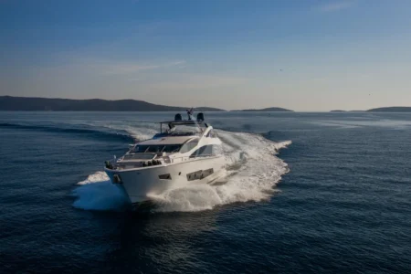 Charter Sunseeker Mowana - Navis Marine