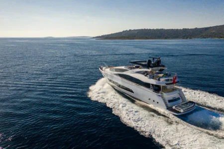 Charter Sunseeker Mowana - Navis Marine