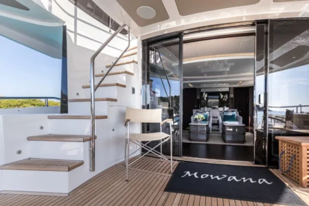 Charter Sunseeker Mowana - Navis Marine