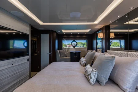 Charter Sunseeker Mowana - Navis Marine