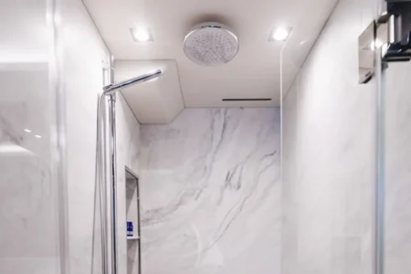 Charter Sunseeker Mowana - Navis Marine