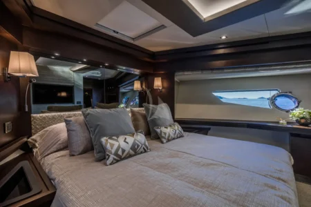 Charter Sunseeker Mowana - Navis Marine