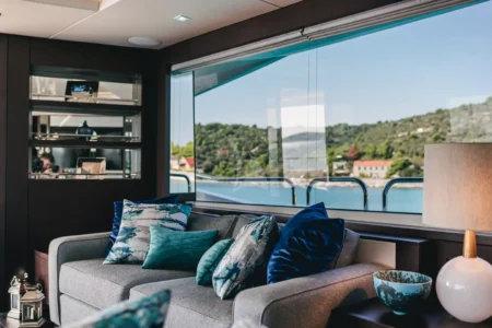 Charter Sunseeker Mowana - Navis Marine