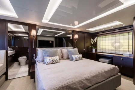 Charter Sunseeker Mowana - Navis Marine