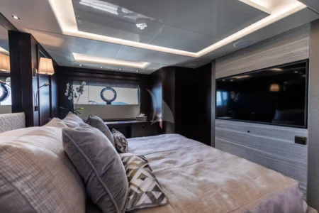 Charter Sunseeker Mowana - Navis Marine