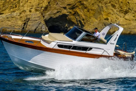 Mimi LIBECCIO 9.5 cabin - Navis Marine