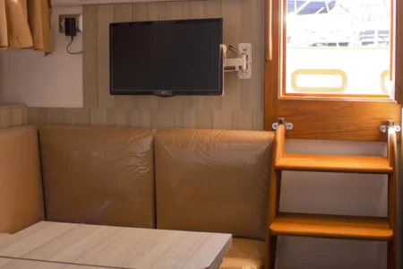 Mimi LIBECCIO 9.5 cabin - Navis Marine