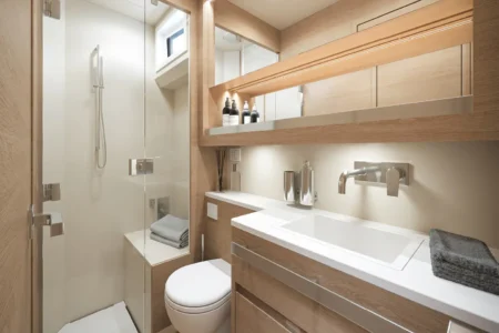 Solaris Power Archives COUPE & LOBSTER 52 COUPE - Navis Marine