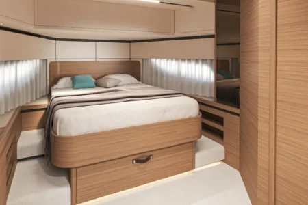 Solaris Power Archives COUPE & LOBSTER 60 COUPE - Navis Marine