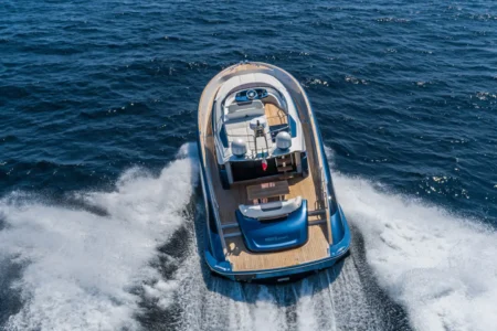 Solaris Power Archives FLYBRIDGE 48 - Navis Marine