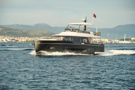 2025 Azimut Magellano 60 - Navis Marine