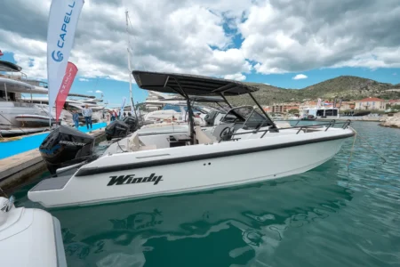 2025 Windy SR28 CC - Navis Marine