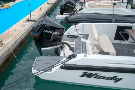 2025 Windy SR28 CC - Navis Marine