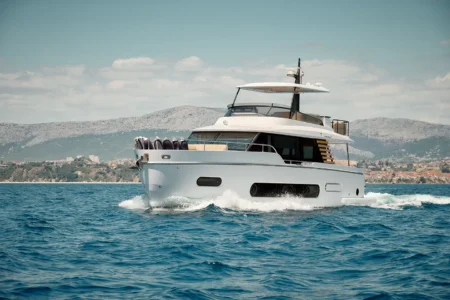 2025 Azimut Magellano 60 - Navis Marine