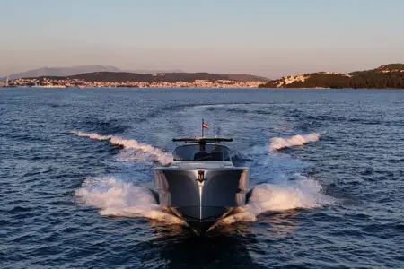 2025 Solaris Power 44 - Navis Marine