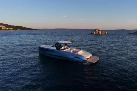 2025 Solaris Power 44 - Navis Marine