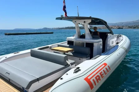 2025 Pirelli 42 - Navis Marine