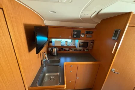 2014 Bavaria Sport 35 HT - Navis Marine