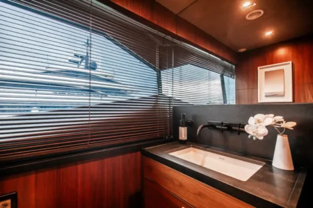 2014 Sunseeker 40M - Navis Marine