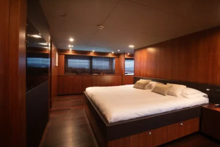 2014 Sunseeker 40M - Navis Marine