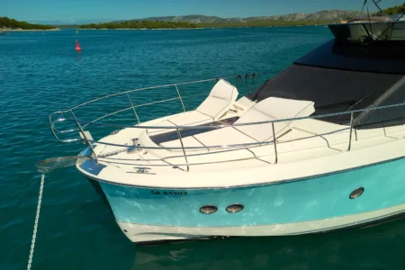 2014 BENETEAU Monte Carlo 5