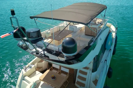 2014 BENETEAU Monte Carlo 5