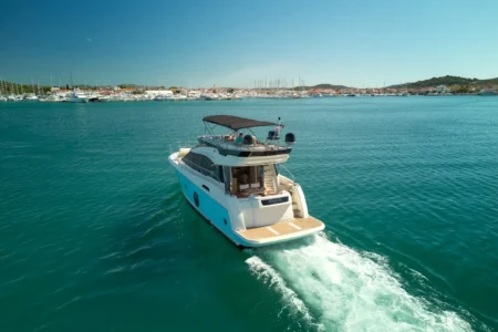 2014 BENETEAU Monte Carlo 5