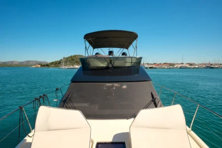 2014 BENETEAU Monte Carlo 5
