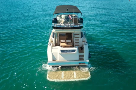 2014 BENETEAU Monte Carlo 5