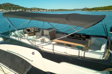 2014 BENETEAU Monte Carlo 5