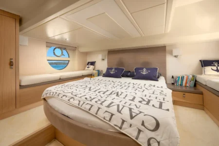 2014 BENETEAU Monte Carlo 5