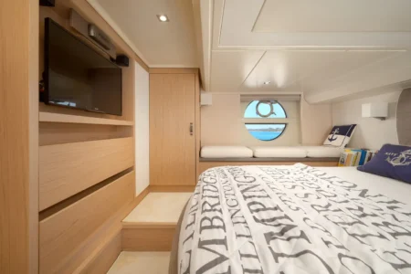 2014 BENETEAU Monte Carlo 5