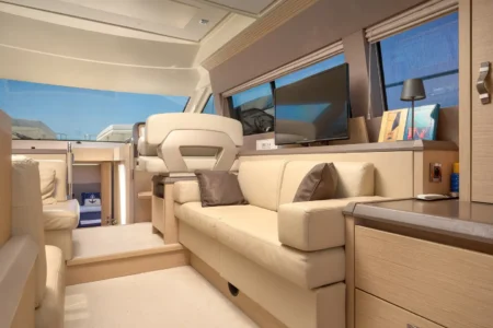 2014 BENETEAU Monte Carlo 5