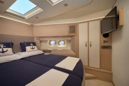 2014 BENETEAU Monte Carlo 5