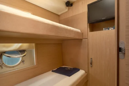 2014 BENETEAU Monte Carlo 5