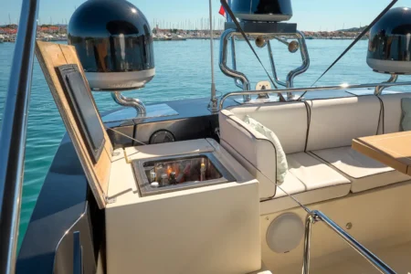 2014 BENETEAU Monte Carlo 5