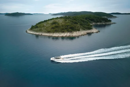 2026-Azimut-Seadeck-6- Navis Marine