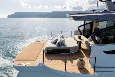 2026-Azimut-Seadeck-6- Navis Marine