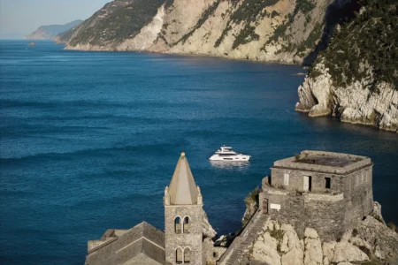 2026-Available-now-Azimut 62