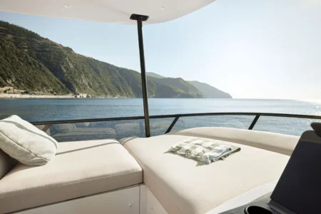 2026-Available-now-Azimut 62