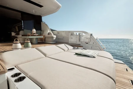 2026-Available-now-Azimut 62