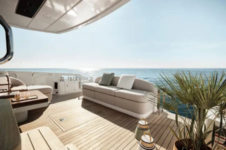 2026-Available-now-Azimut 62