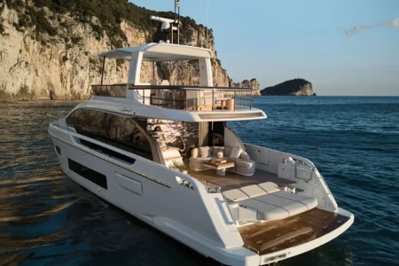 2026-Available-now-Azimut 62