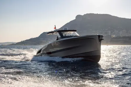 2026 SOLARIS POWER 44 OPEN - Navis Marine