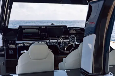 2026 SOLARIS POWER 44 OPEN - Navis Marine