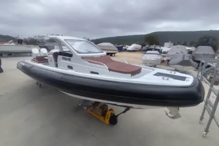 2023 Pirelli 35 - Navis Marine