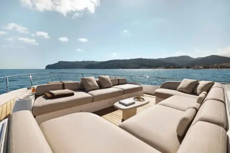 Azimut Fly 82 - Navis Marine