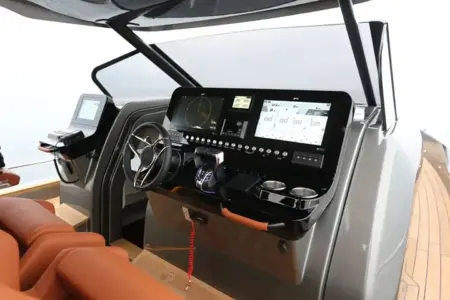 Capelli Stradivari 52 - Navis Marine