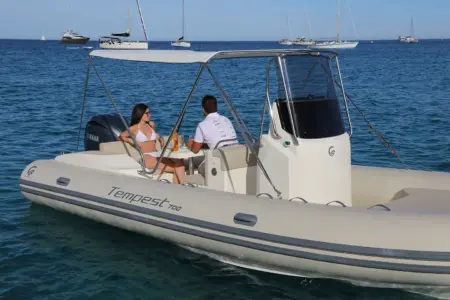 Capelli Tempest 700 Luxe - Navis Marine