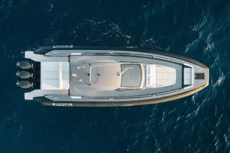 Pirelli 42 P Zero - Navis Marine